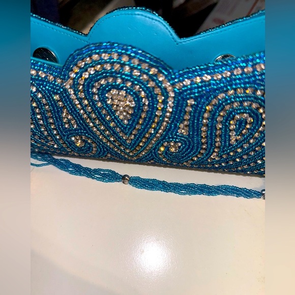 GORGEOUS  turquoise beaded and rhinestone wave clutch SHOWSTOPPER!! - Picture 2 of 10